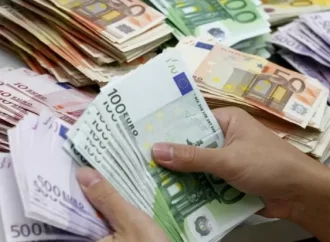 Ένας στους τέσσερις εργαζόμενους με μισθό €19.500