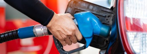 Καύσιμα: Μείωση φόρου από 4 Απριλίου – Έως 20 σεντ διαφορά στις τιμές